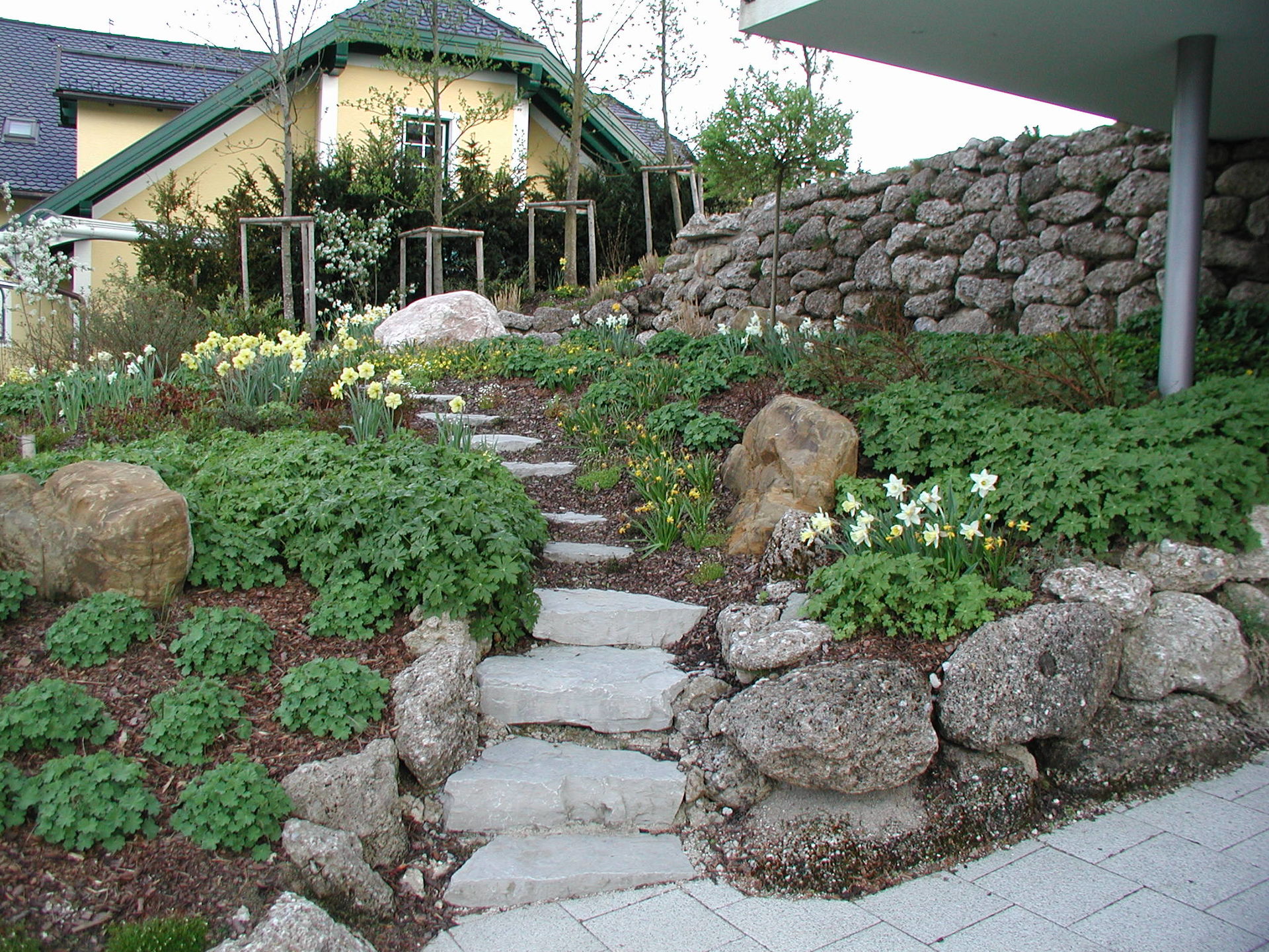 Gartengestaltung mit Naturstein Gartengestaltung Naturstein in