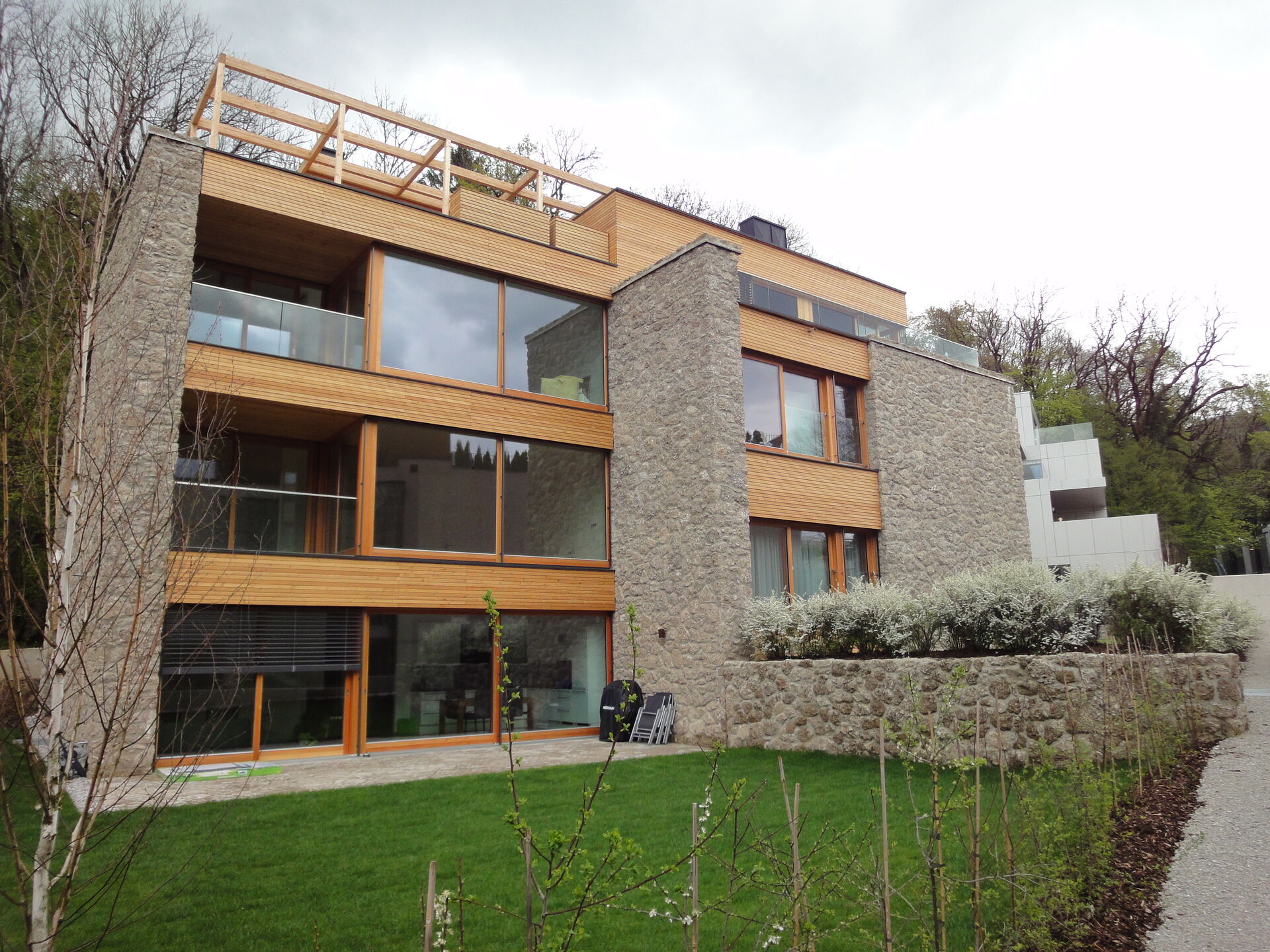 Steinhaus im Ursulinengarten - Referenzprojekte - Naturstein in allen